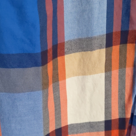 Button-up - Picture 2 of 3